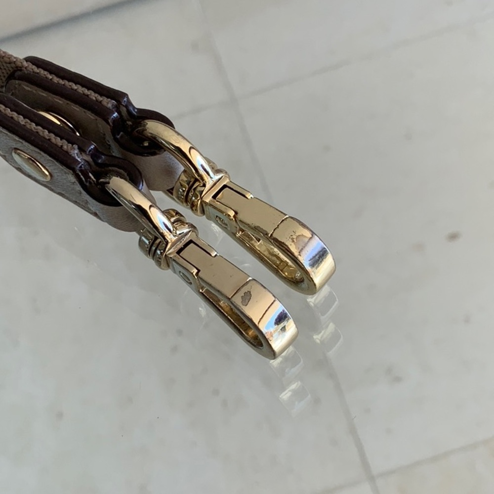 MZ Wallace Tan Crossbody Bag with Adjustable Strap and Everyday Style - Picture 3 of 9